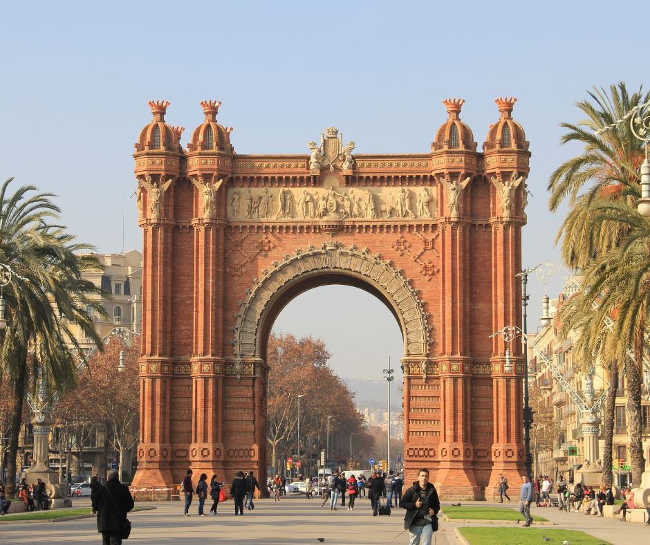 visiting barcelona for the first time - arc de triomf