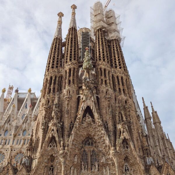 3 Days in Barcelona: Perfect Weekend Itinerary - Mint Notion